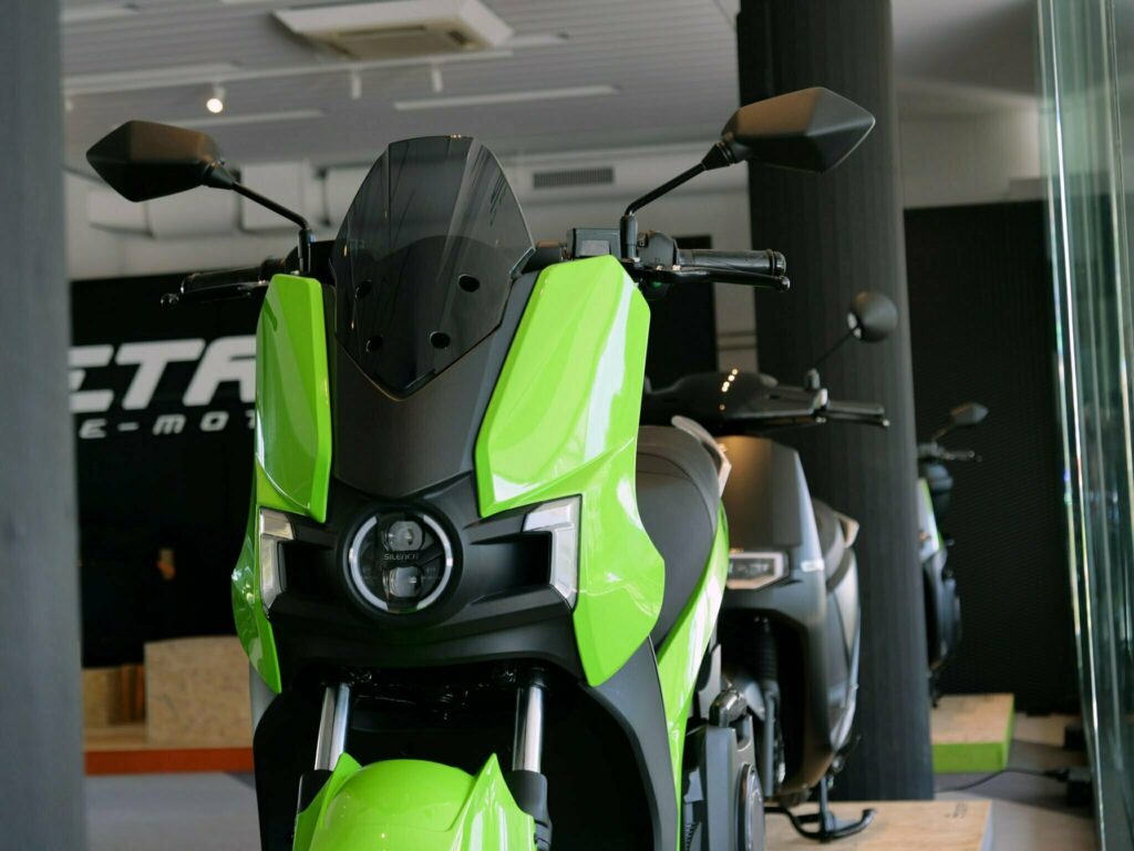Silence S01 Testsieger Front Elektroroller Schweiz